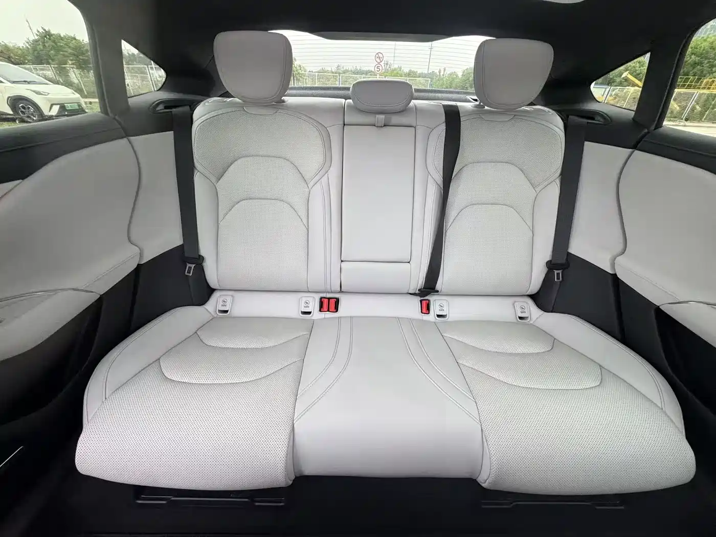 Xiaomi Auto Xiaomi SU7 2024 RWD Standard Founder's Edition фото 18