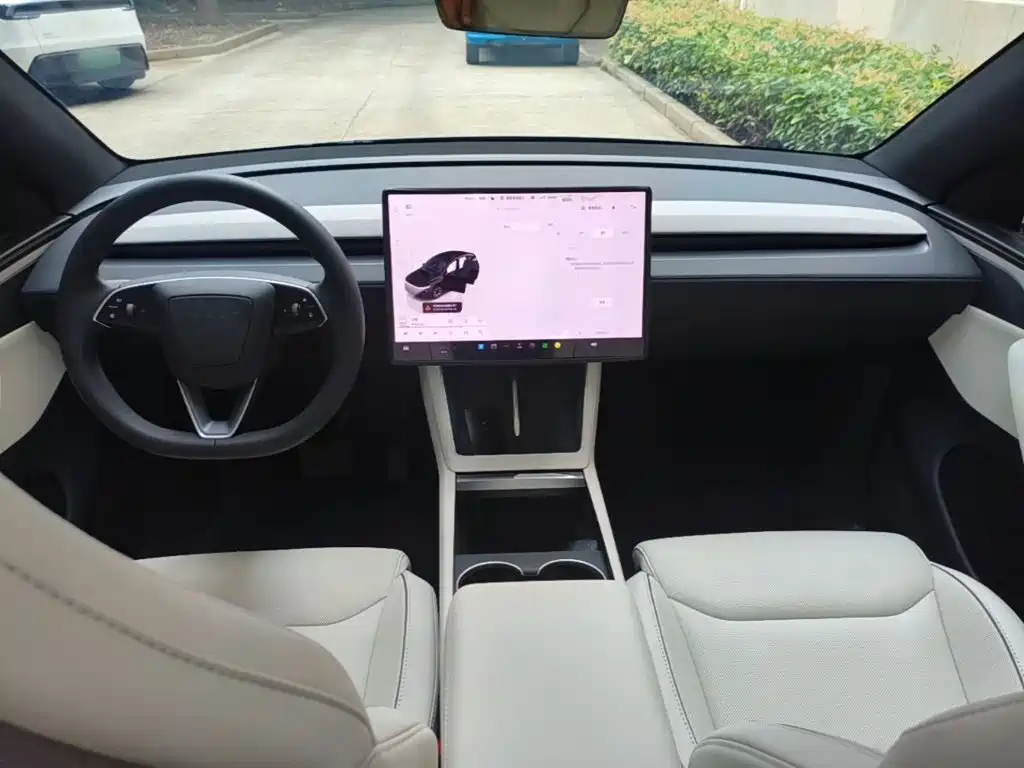 Tesla Model Y L 2025 2025 Facelift Long Range AWD