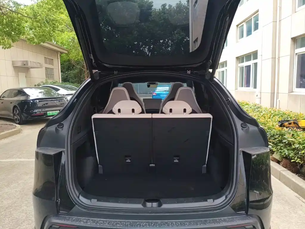 Tesla Model Y L 2025 2025 Facelift Long Range AWD