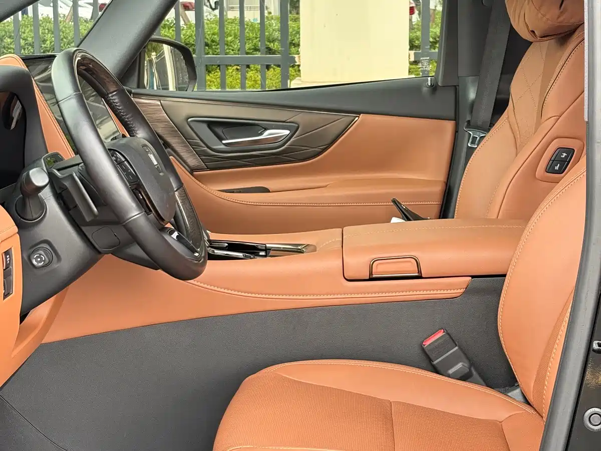 Toyota Vellfire 2025 2024 Crown Hybrid 2.5L Premium Edition
