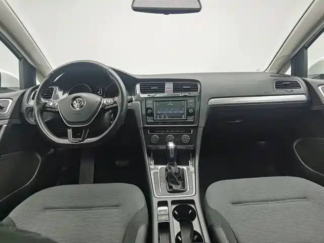 Volkswagen Golf 2018 1.6L Automatic Comfort — фото 5
