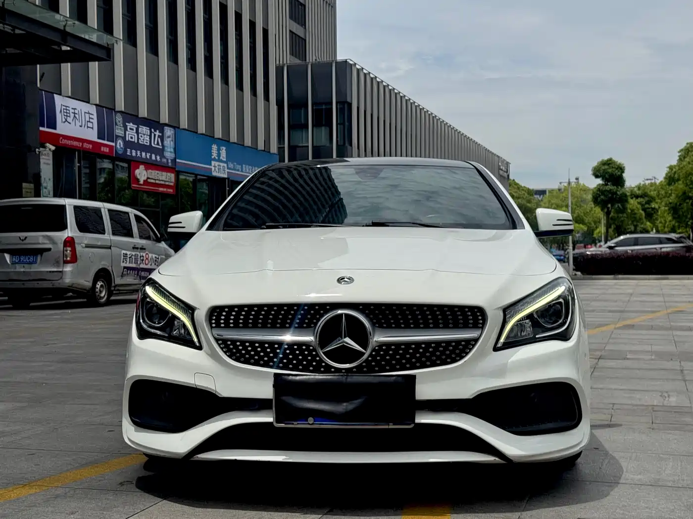 Mercedes-Benz CLA (Import) 2018 CLA 200 Fashion Edition фото 3