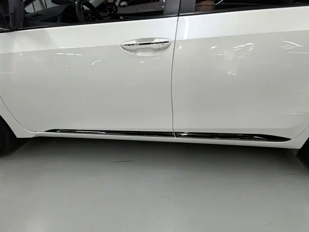 Toyota Levin Twin Engine E+ 2019 1.8PH V E-CVT Luxury Edition фото 22