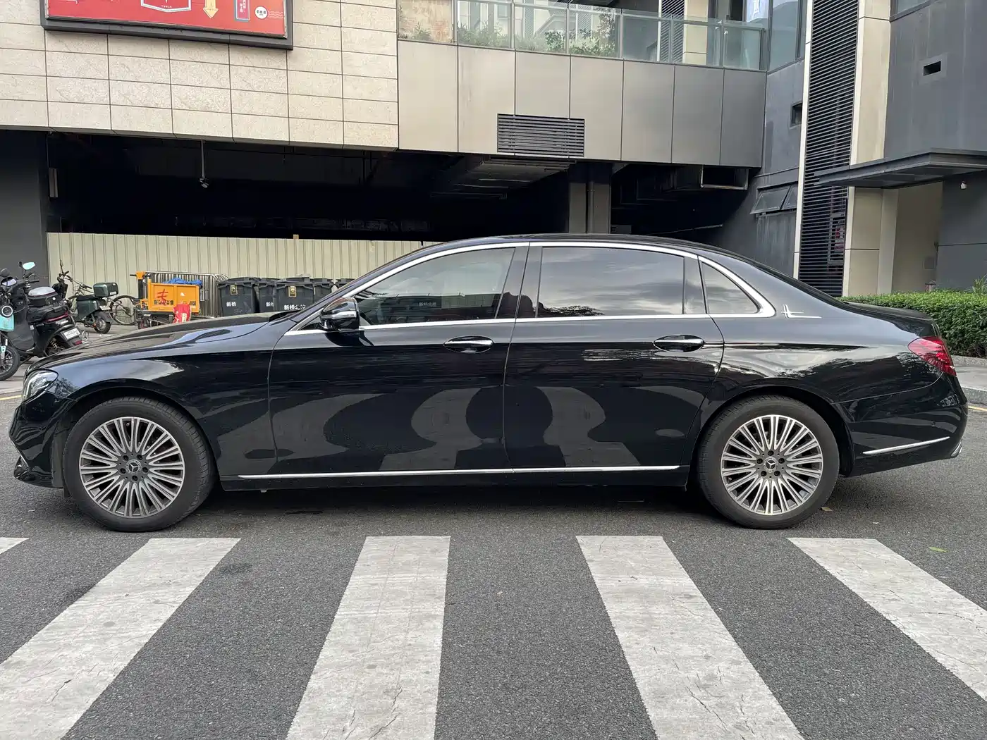 Mercedes-Benz E-Class 2020 E 300 L Fashion фото 4