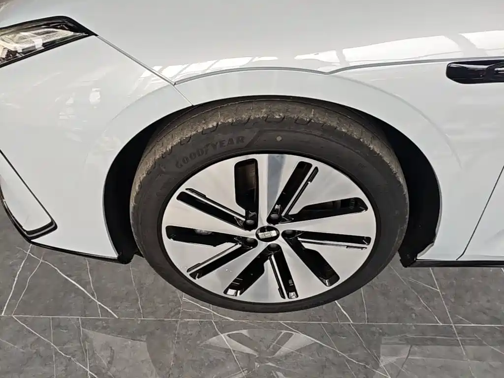 Geely Galaxy Galaxy E8 2024 2024 550km RWD MAX
