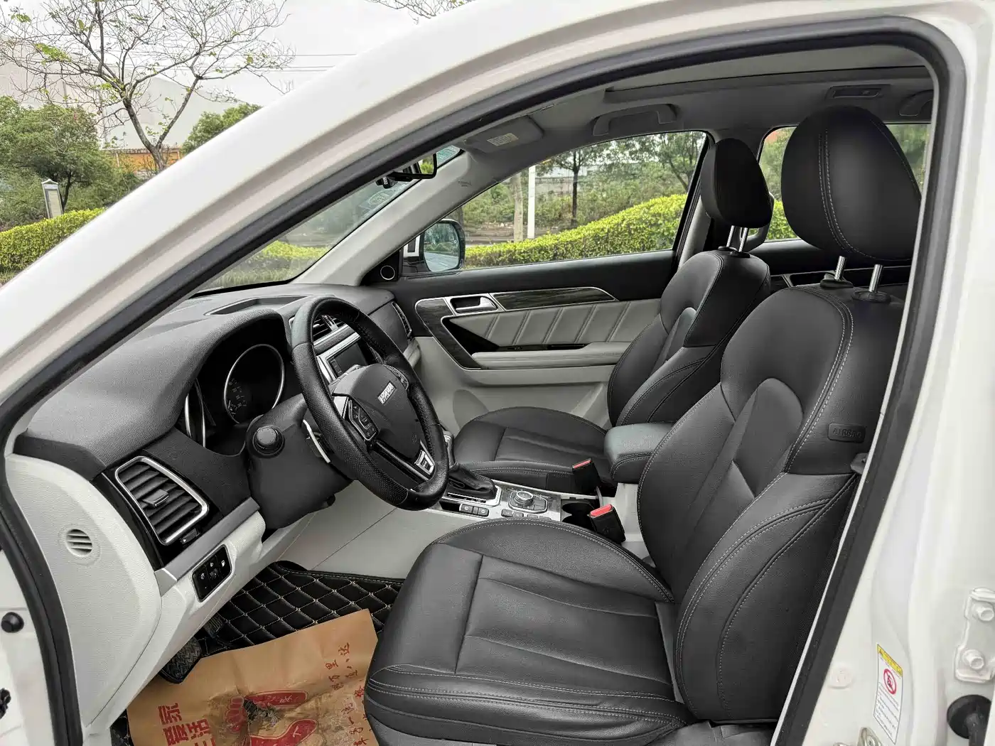 Haval H6 Coupe 2015 Model Blue Label 2.0T Automatic 2WD Elite фото 4