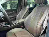 Фото 5 - Mercedes-Benz E-Class