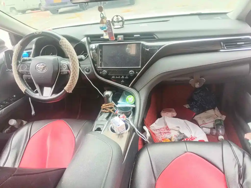 Photo 12 - Toyota Camry