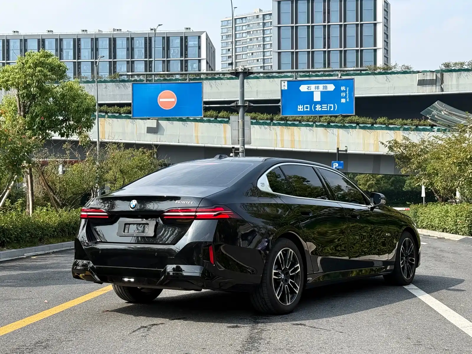 صورة 5 - BMW 5 Series