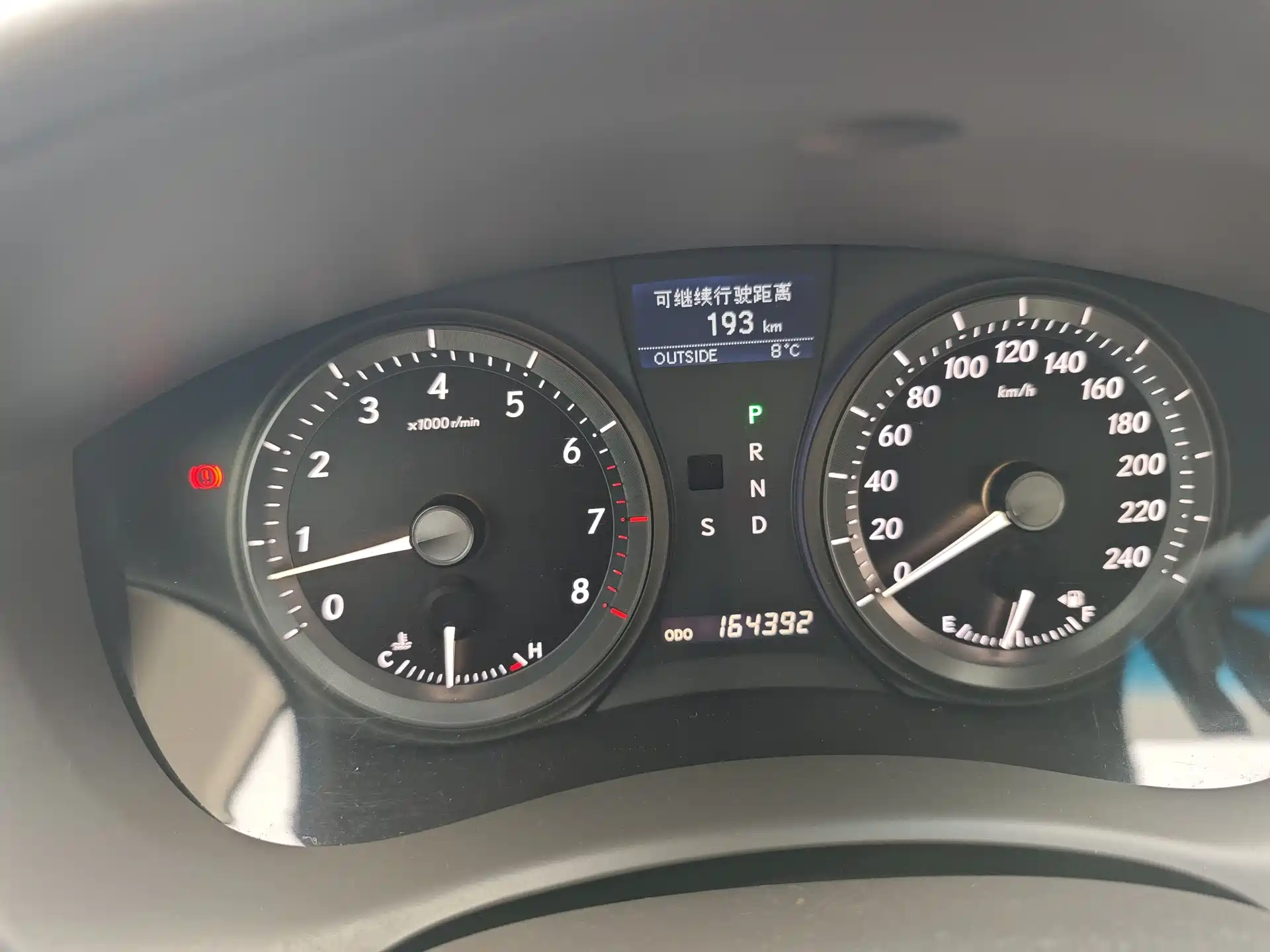 Фото 26 - Lexus ES