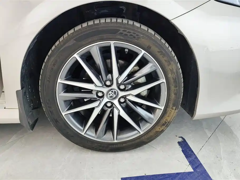 Toyota Camry 2021 2.5G Luxury Edition фото 6