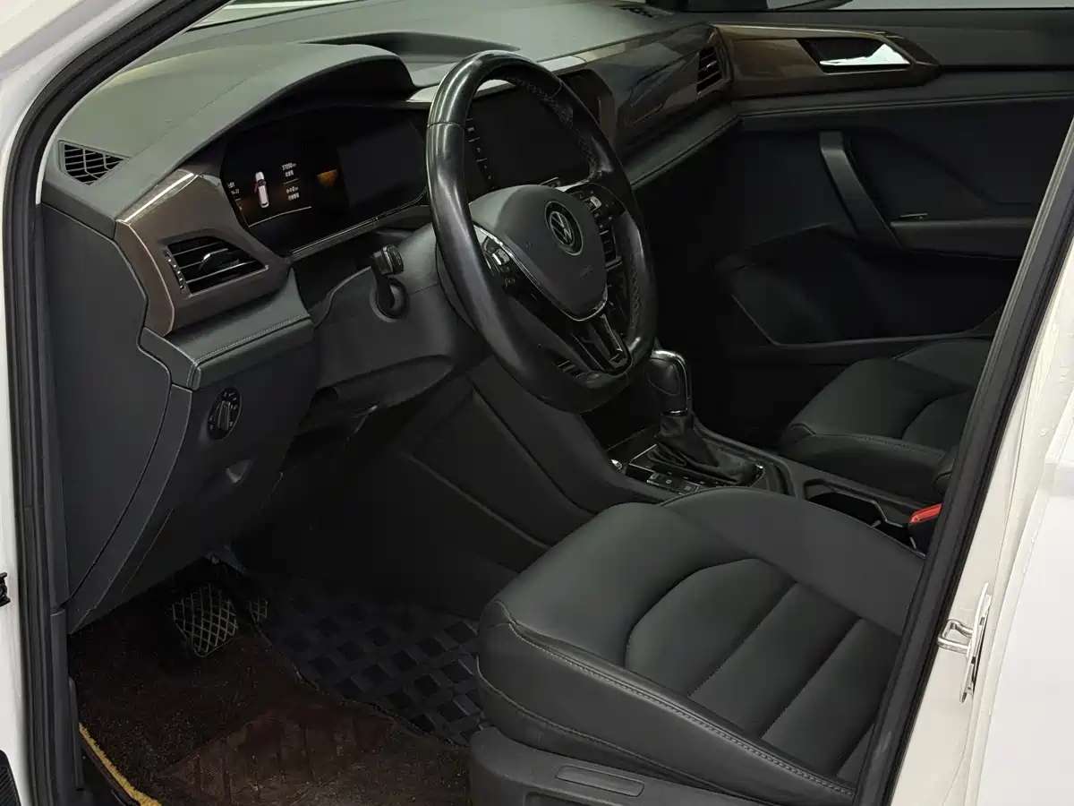 Volkswagen Tharu 2022 280TSI FWD Luxury Edition фото 7