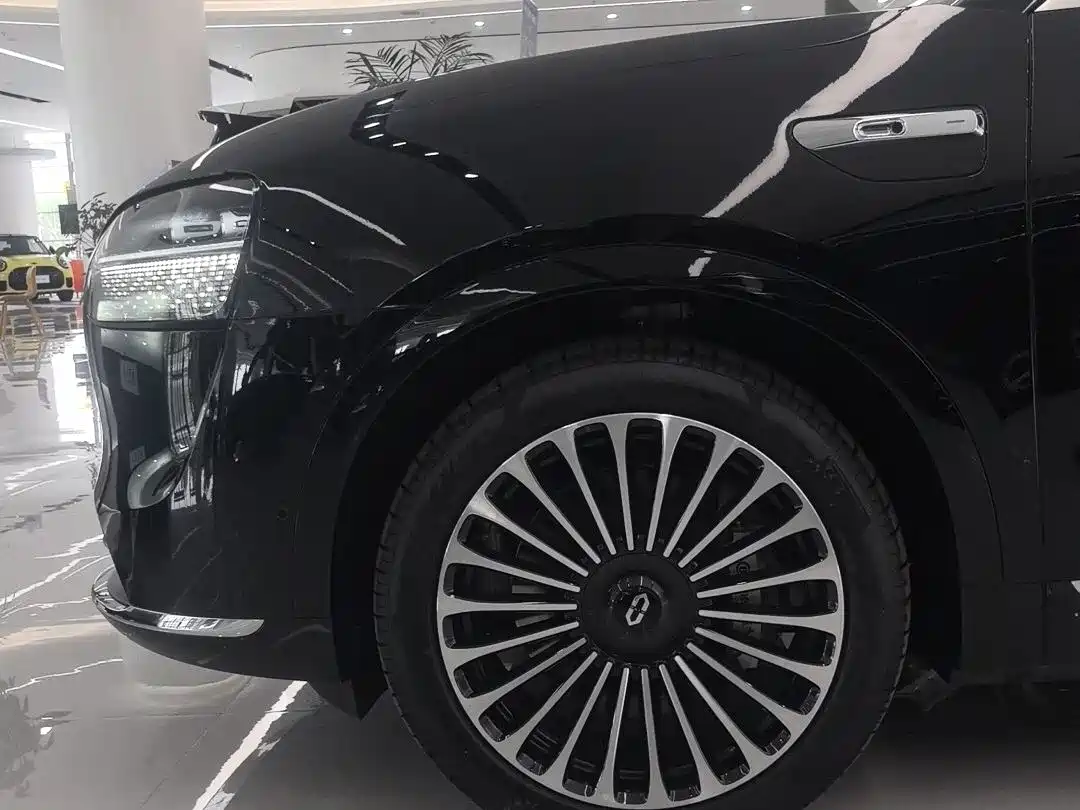 AITO Wenjie AITO M9 2024 Extended Range Ultra 42kWh 6-Seater фото 11
