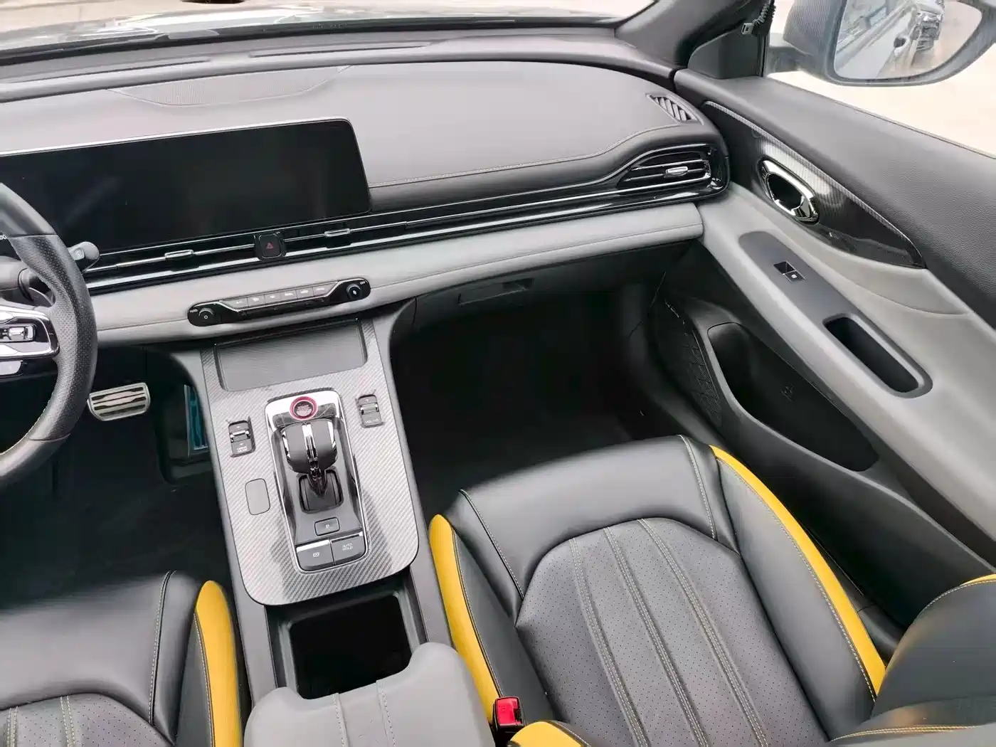 GAC Trumpchi Trumpchi Emkoo 2021 270T DCT J16 Edition фото 11