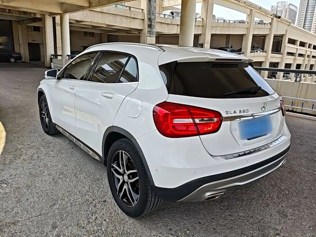 Mercedes-Benz GLA 2015 2015 GLA 220 4MATIC Fashion Edition
