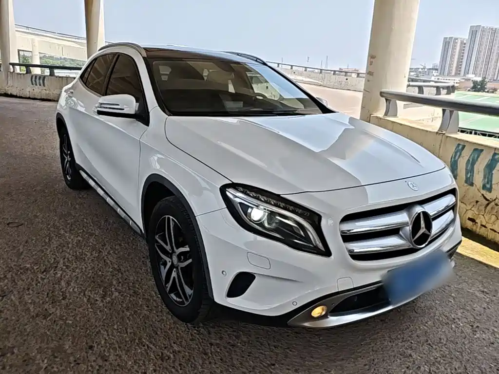 Mercedes-Benz GLA 2015 2015 GLA 220 4MATIC Fashion Edition