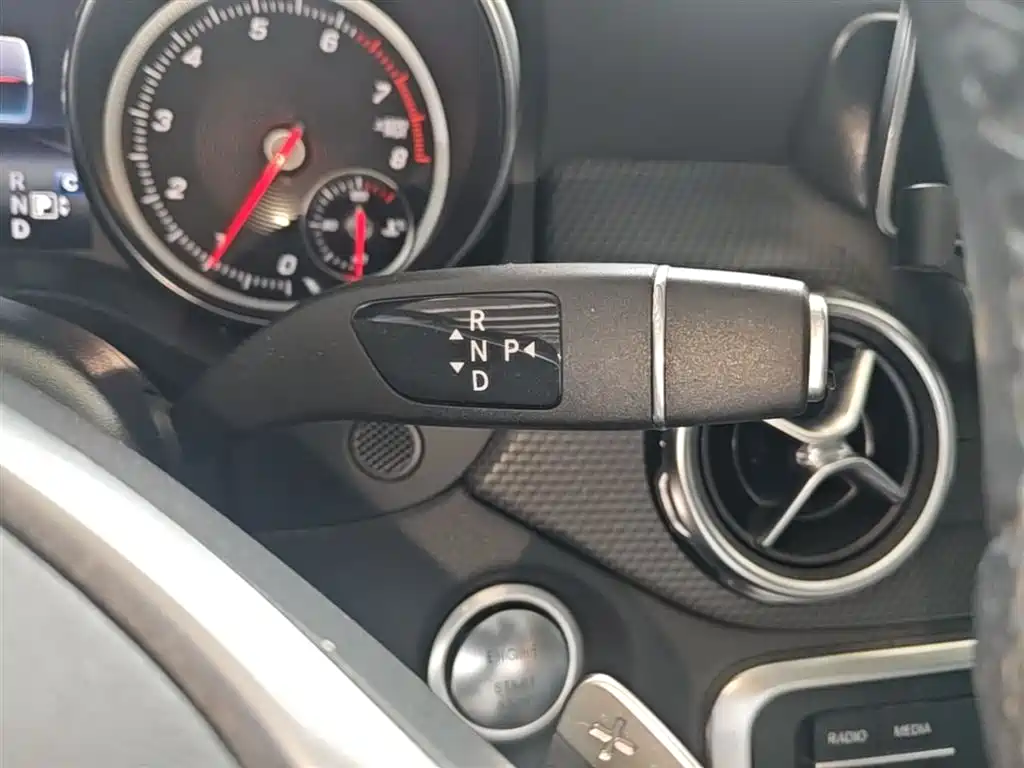 Mercedes-Benz GLA 2019 GLA 200 Fashion фото 14