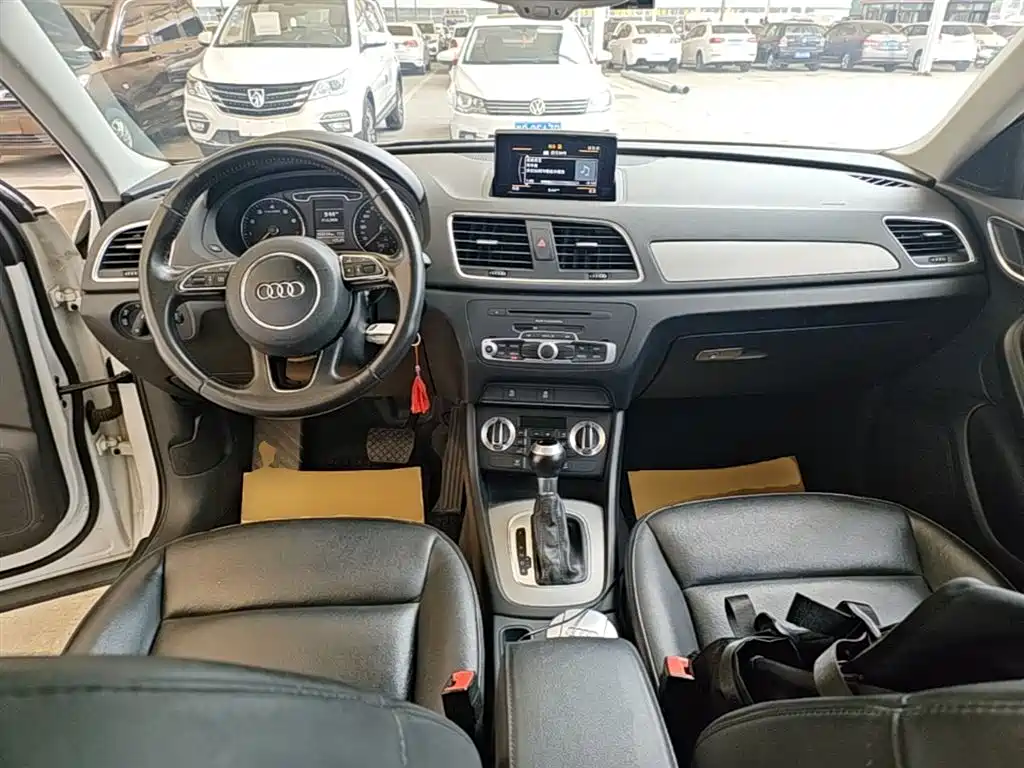 Audi Q3 2015 35 TFSI Millionth Anniversary Intelligent Leader фото 10