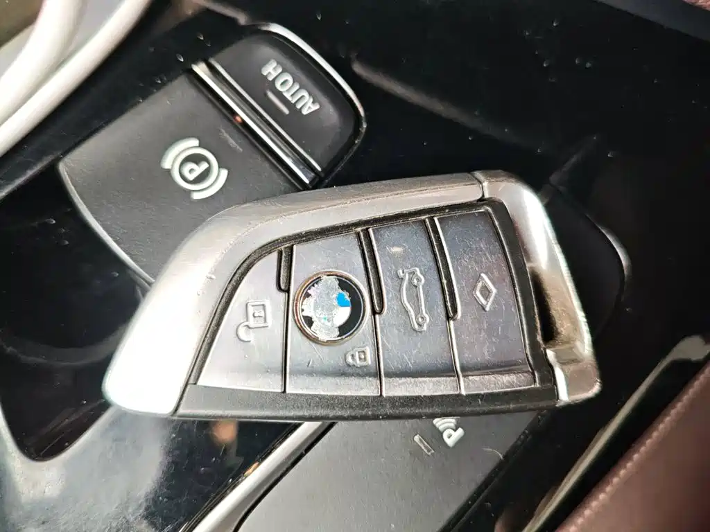 Фото 14 - BMW 5 Series