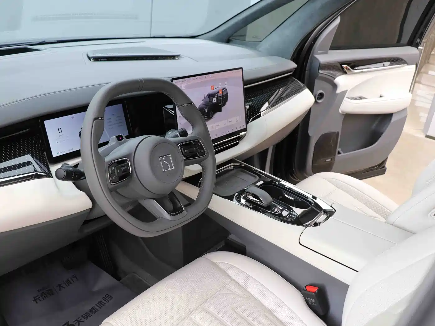 ZEEKR 009 2025 2024 6-seat Executive AWD 108kWh