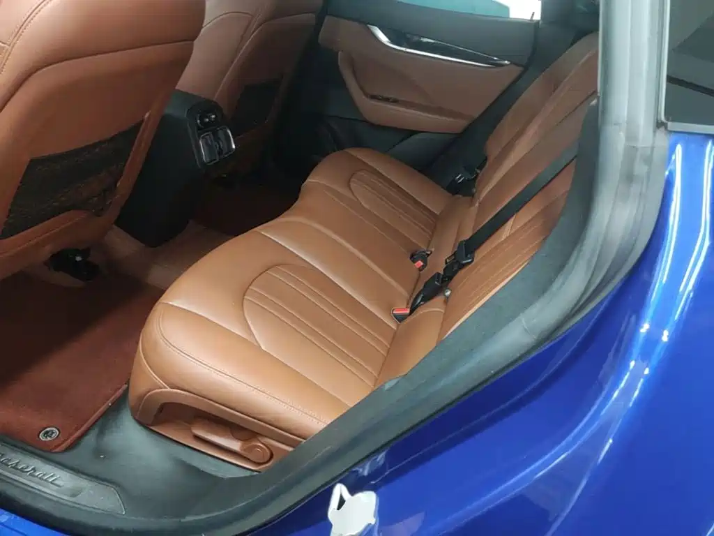 صورة 17 - Maserati Levante