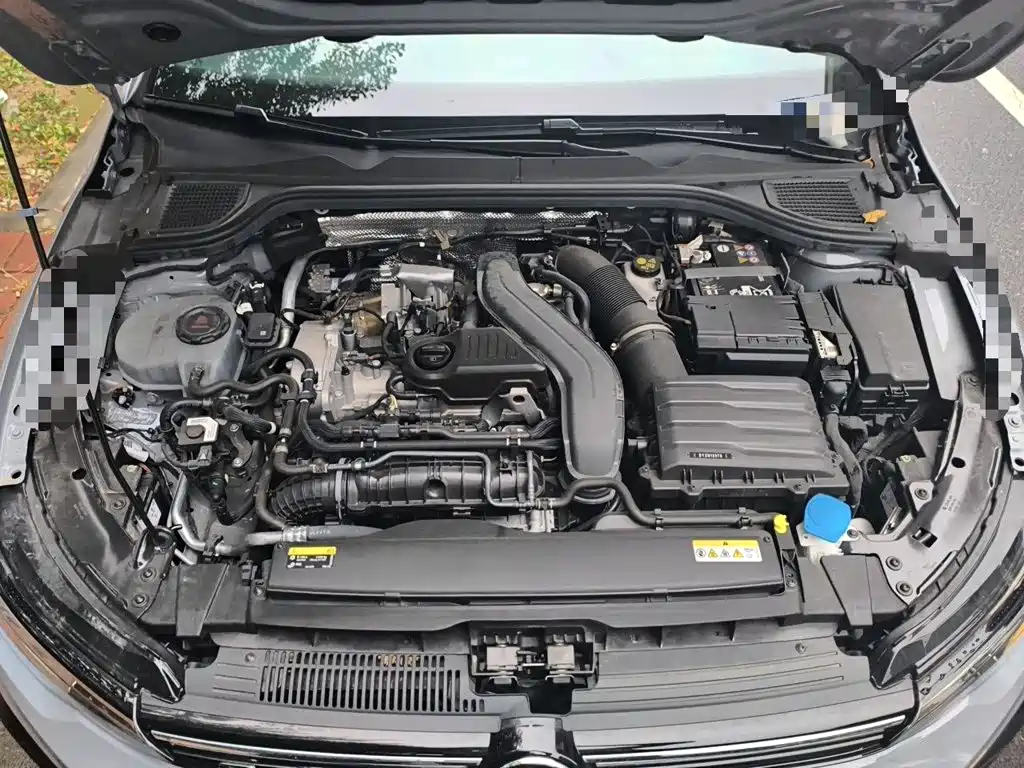 Volkswagen Golf 2025 2025 Facelift 300TSI R-Line