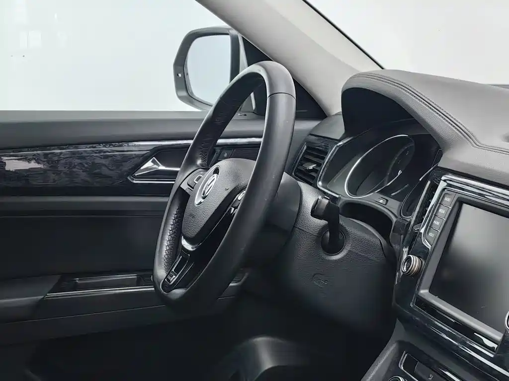Фото 22 - Volkswagen Teramont
