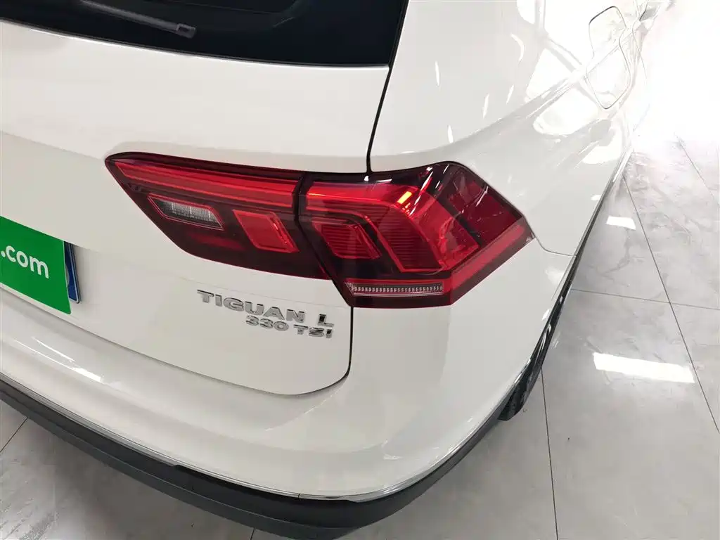 Volkswagen Tiguan L 2018 330TSI Automatic 2WD Luxury Edition фото 24