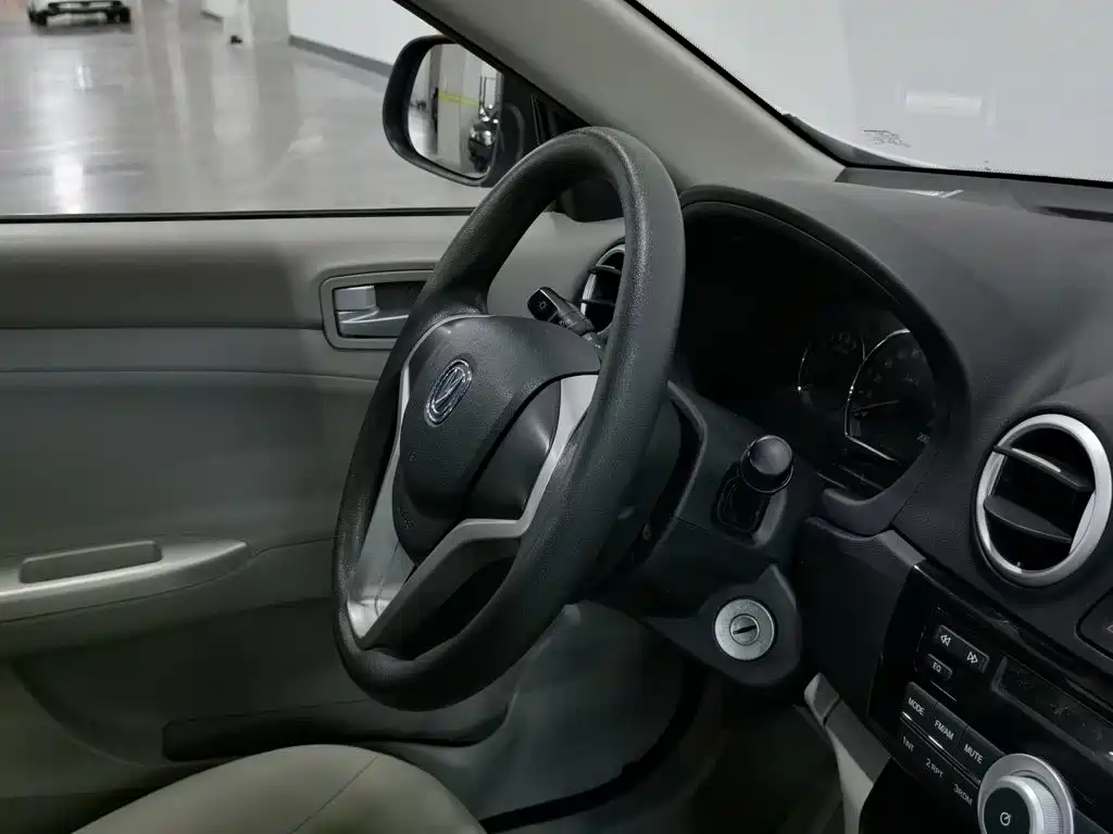 Changan Yuexiang V3 2019 2015 1.4L Manual Cozy (China V)