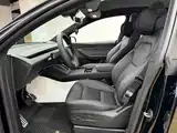 Photo 8 - Tesla Model Y