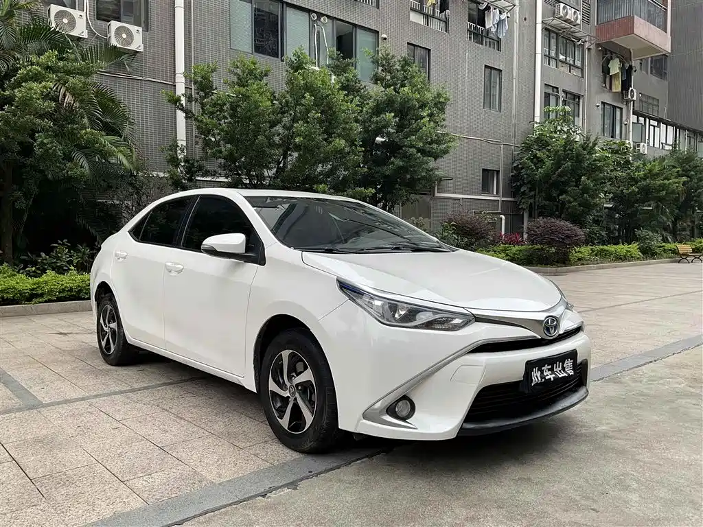 Toyota Levin 2017 Facelift Hybrid 1.8H GS E-CVT Elite Sunroof Edition China V фото 2
