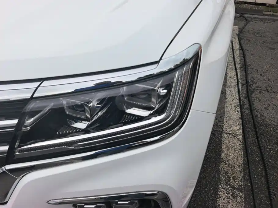 Roewe RX8 2018 2018 30T Smart Internet AWD Flagship Edition