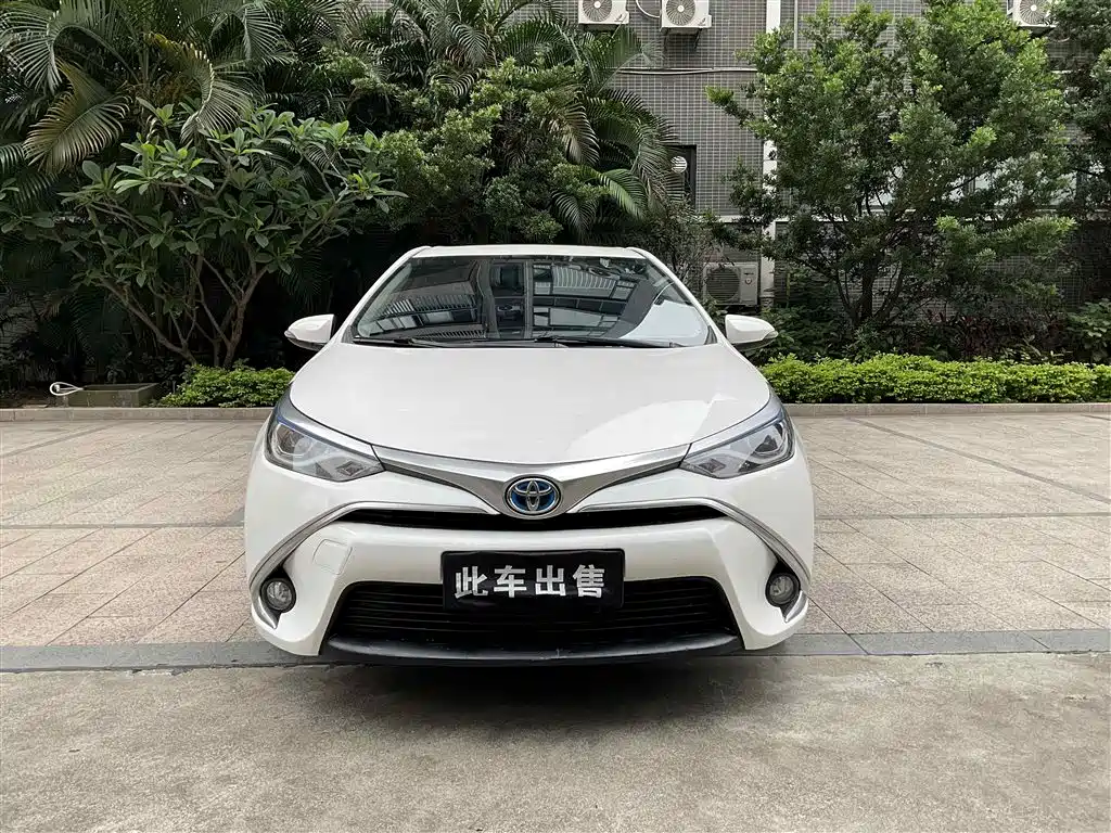 Toyota Levin 2017 Facelift Hybrid 1.8H GS E-CVT Elite Sunroof Edition China V фото 3