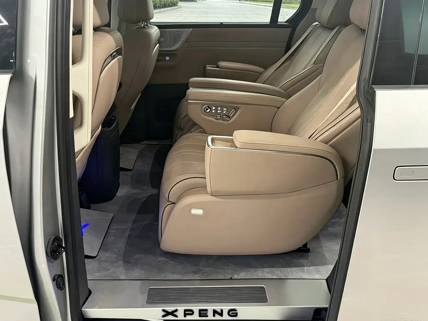 2026 XPeng X9