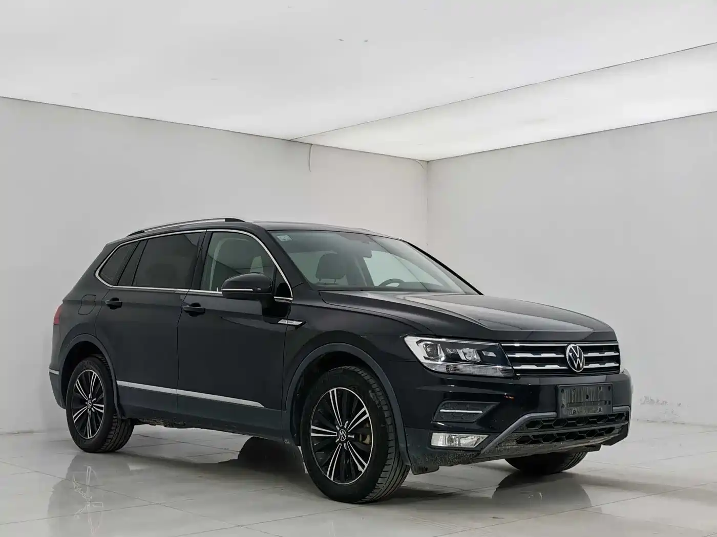 Volkswagen Tiguan L 2021 330TSI Automatic 2WD Smart фото 2