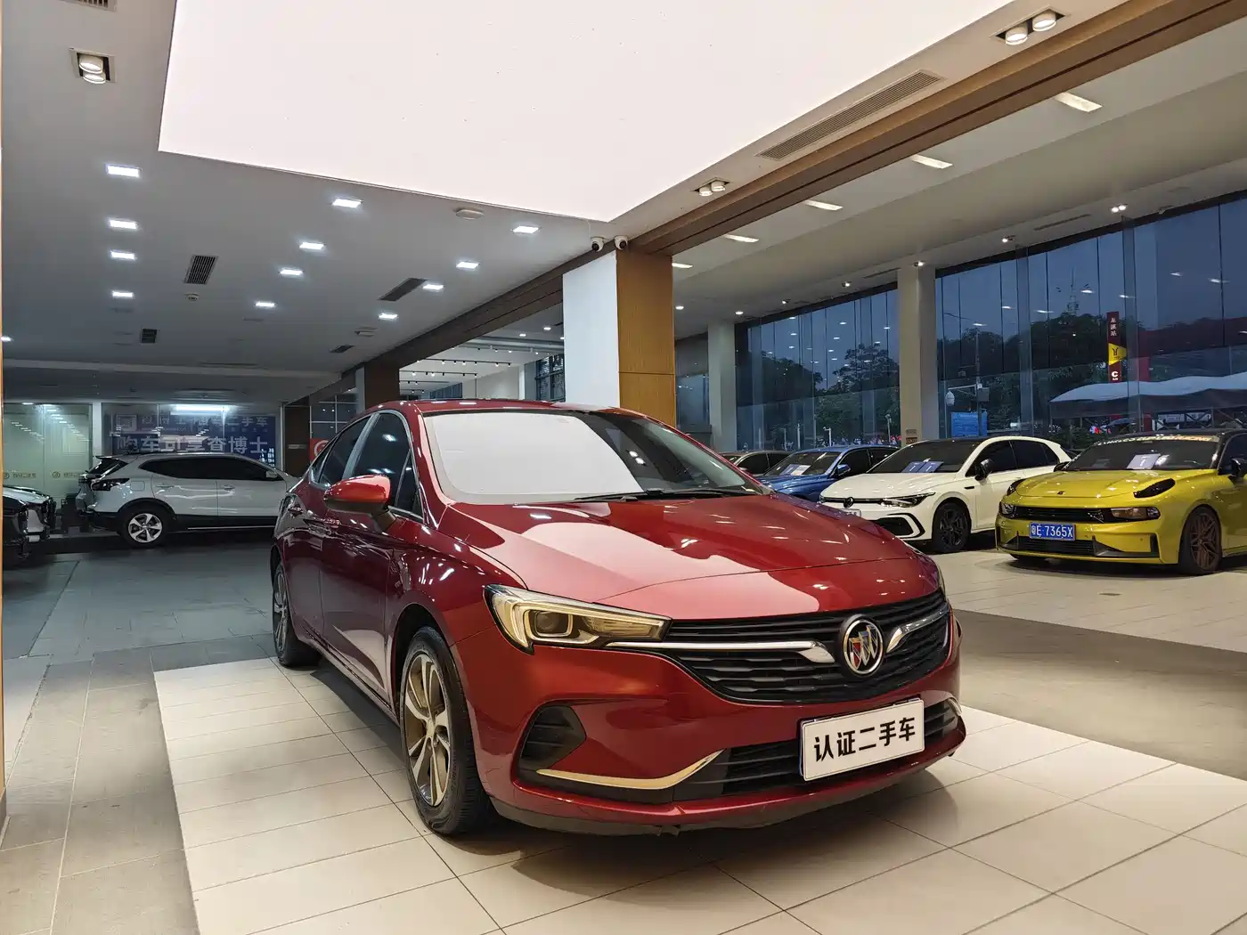 Buick Verano 2020 20T CVT Leading фото 5