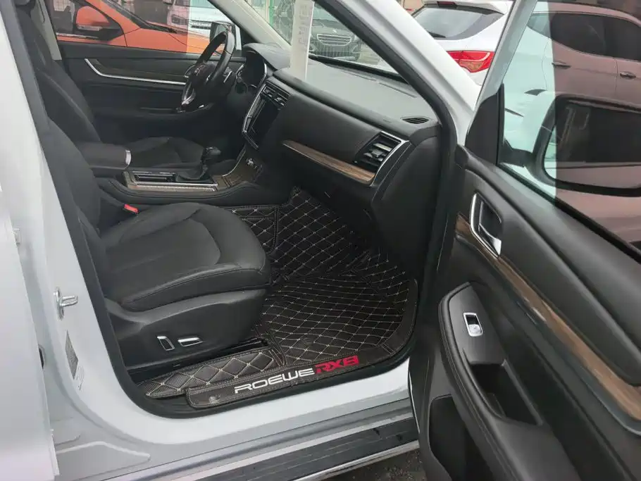 Roewe RX8 2018 2018 30T Smart Internet AWD Flagship Edition