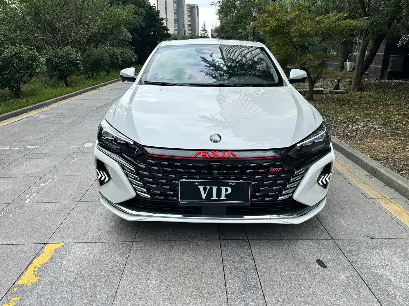 صورة 1 - Dongfeng Aeolus Yixuan MAX