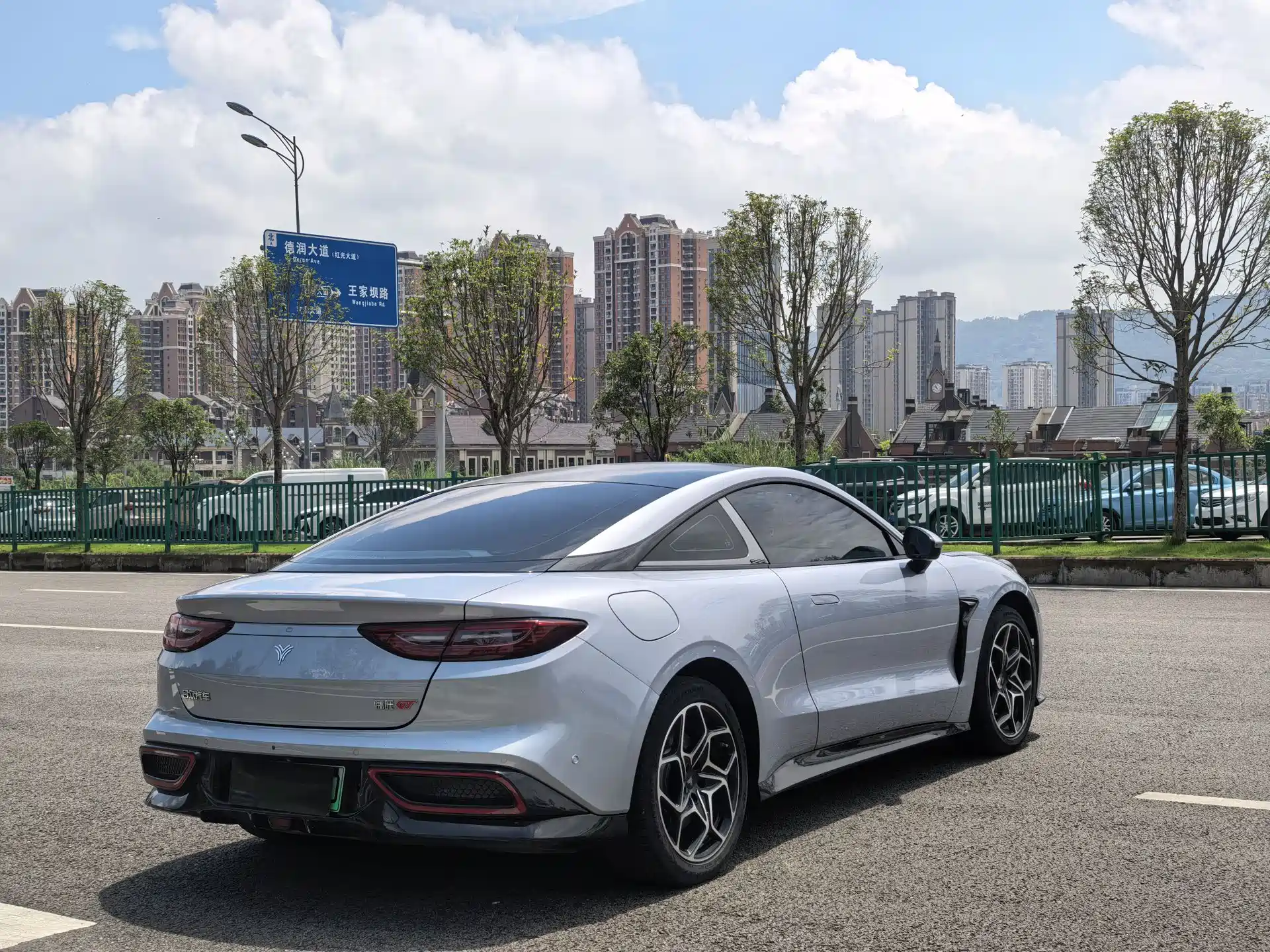 Photo 5 - Nezha Auto Nezha GT