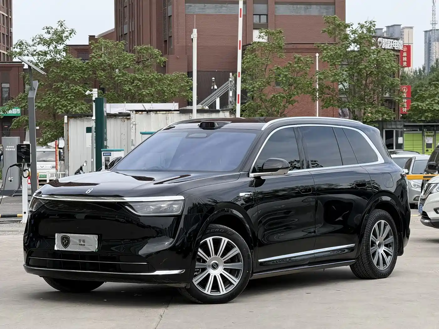 AITO Wenjie AITO M8 2025 Range Extender Max+ Edition 53.4kWh 5-seater