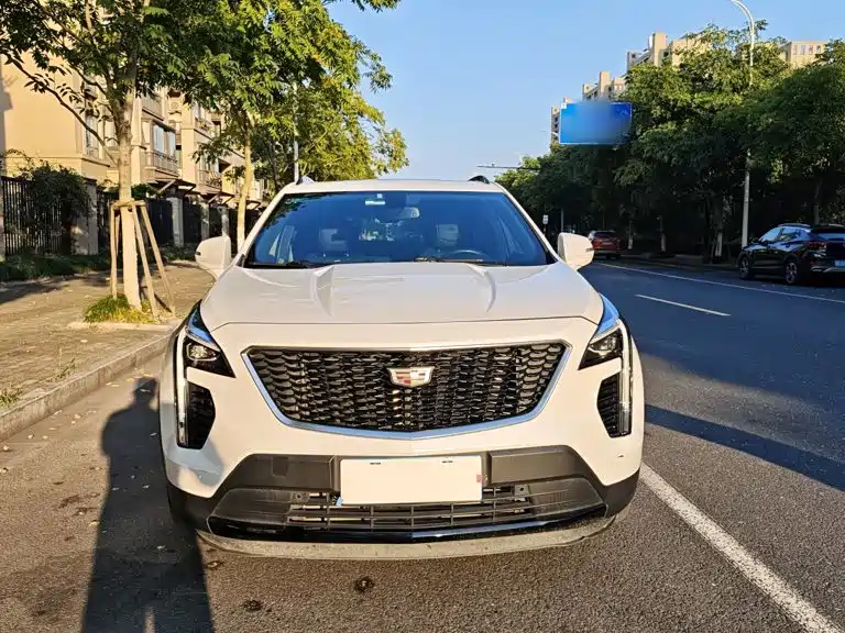 Photo 3 - Cadillac XT4