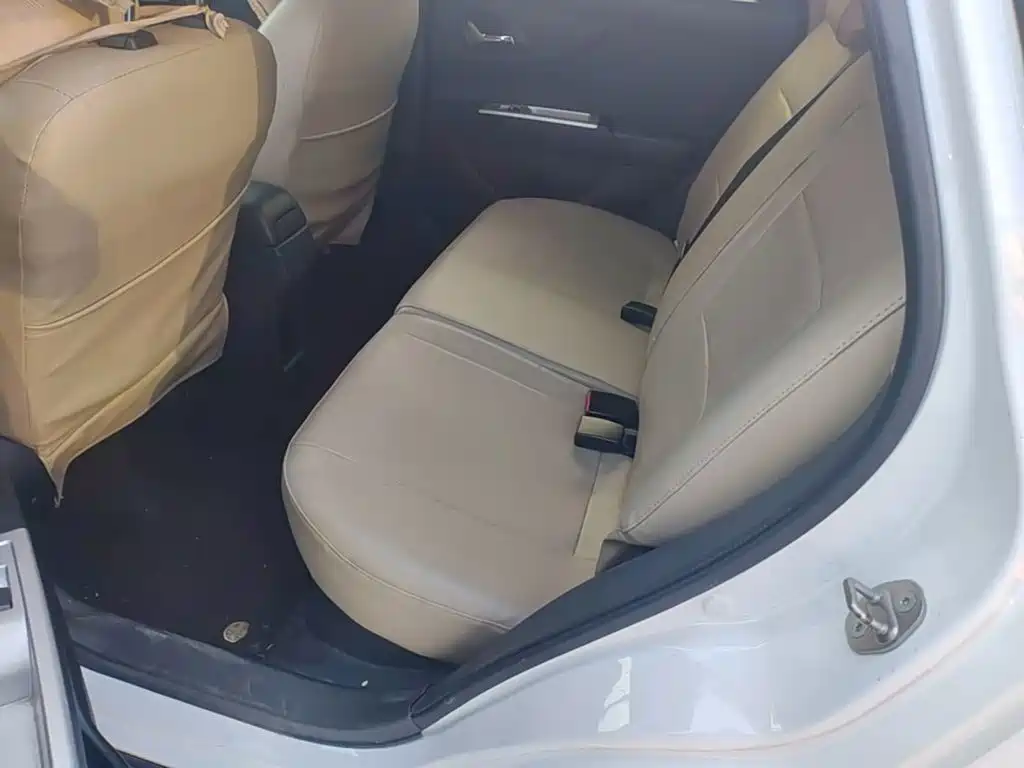 Dongfeng Aeolus Dongfeng Fengshen AX3 2016 2016 1.5L Manual Cool Edition