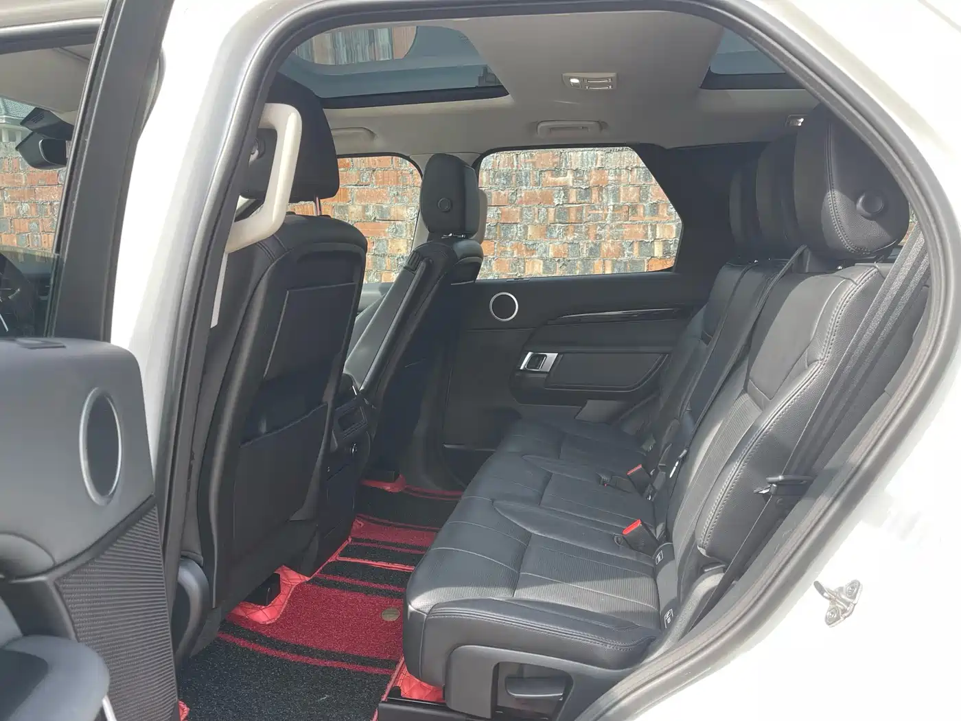 Land Rover Discovery 2019 3.0 SC V6 SE фото 6