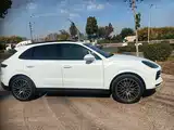 Photo 7 - Porsche Cayenne