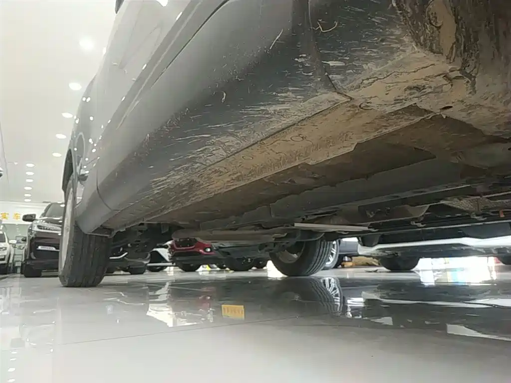 Toyota Frontlander 2023 2.0L CVT Elite Edition фото 21