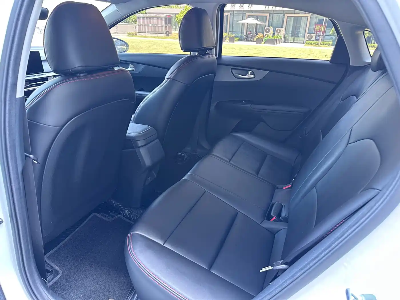 Kia K3 2023 1.5L CVT Comfort Edition фото 8