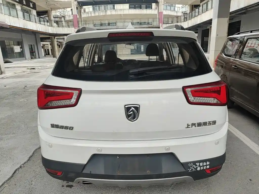 Baojun 560 2017 2016 1.8L iAMT Luxury