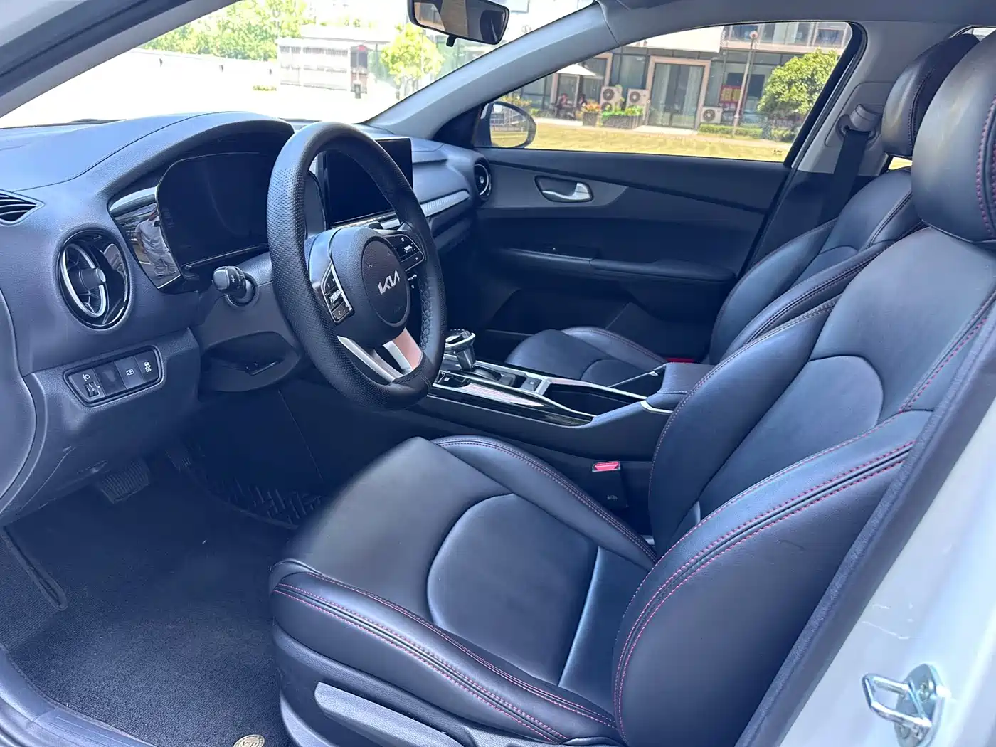 Kia K3 2023 1.5L CVT Comfort Edition фото 7