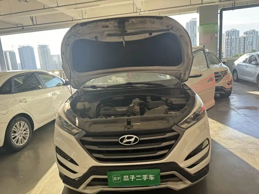 Фото 11 - Hyundai Tucson
