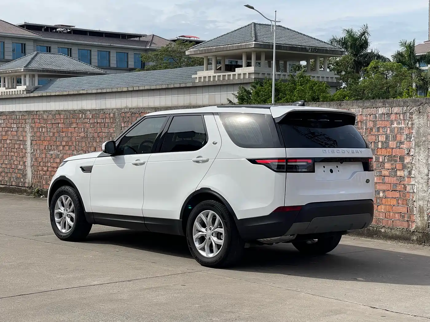 Land Rover Discovery 2019 3.0 SC V6 SE фото 8